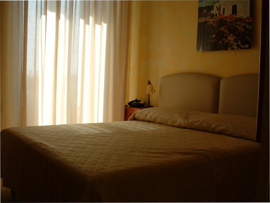 B&B Frammenti D'Itria Ceglie Messapica Camera foto